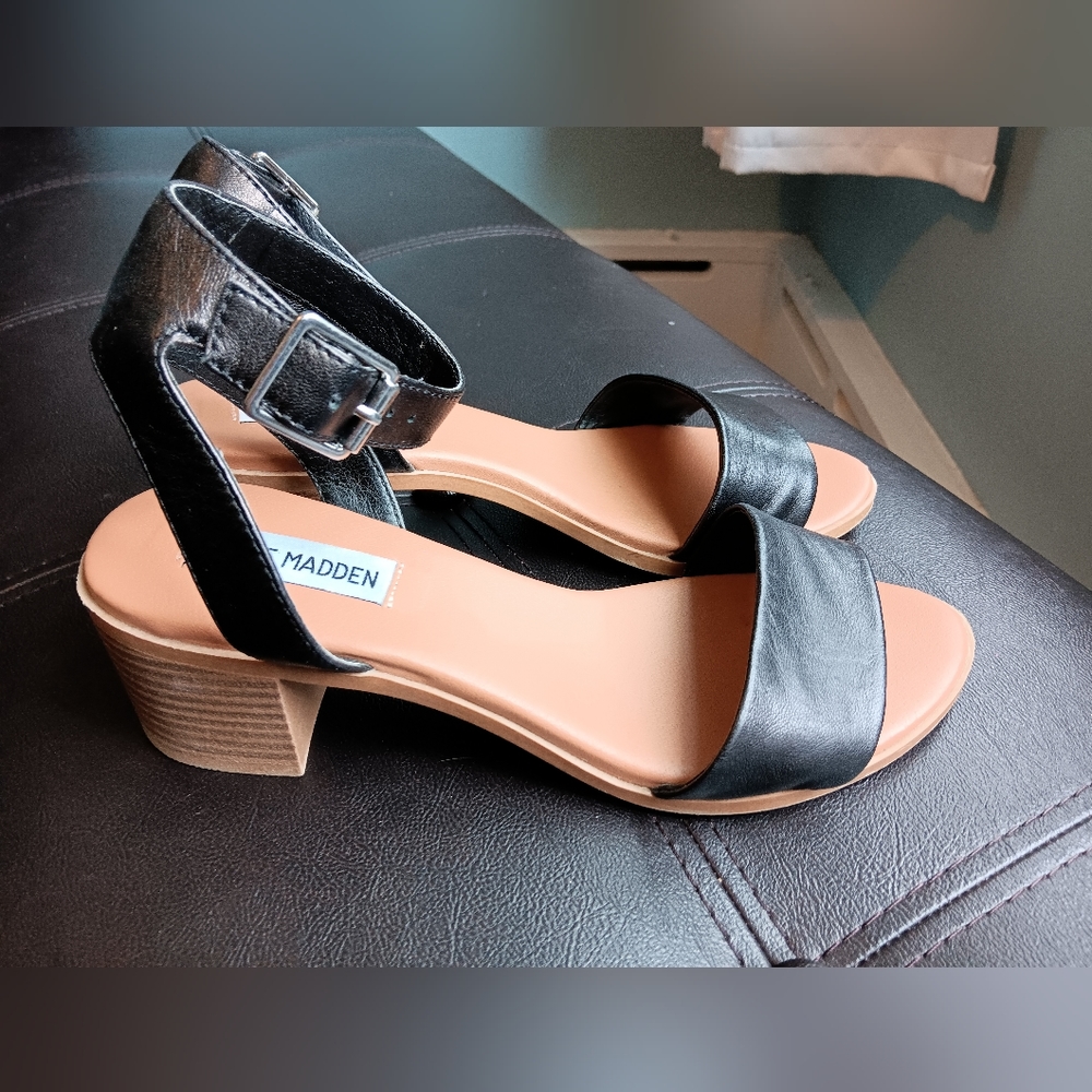 Steve Madden Leather Sandals, Size 7.5